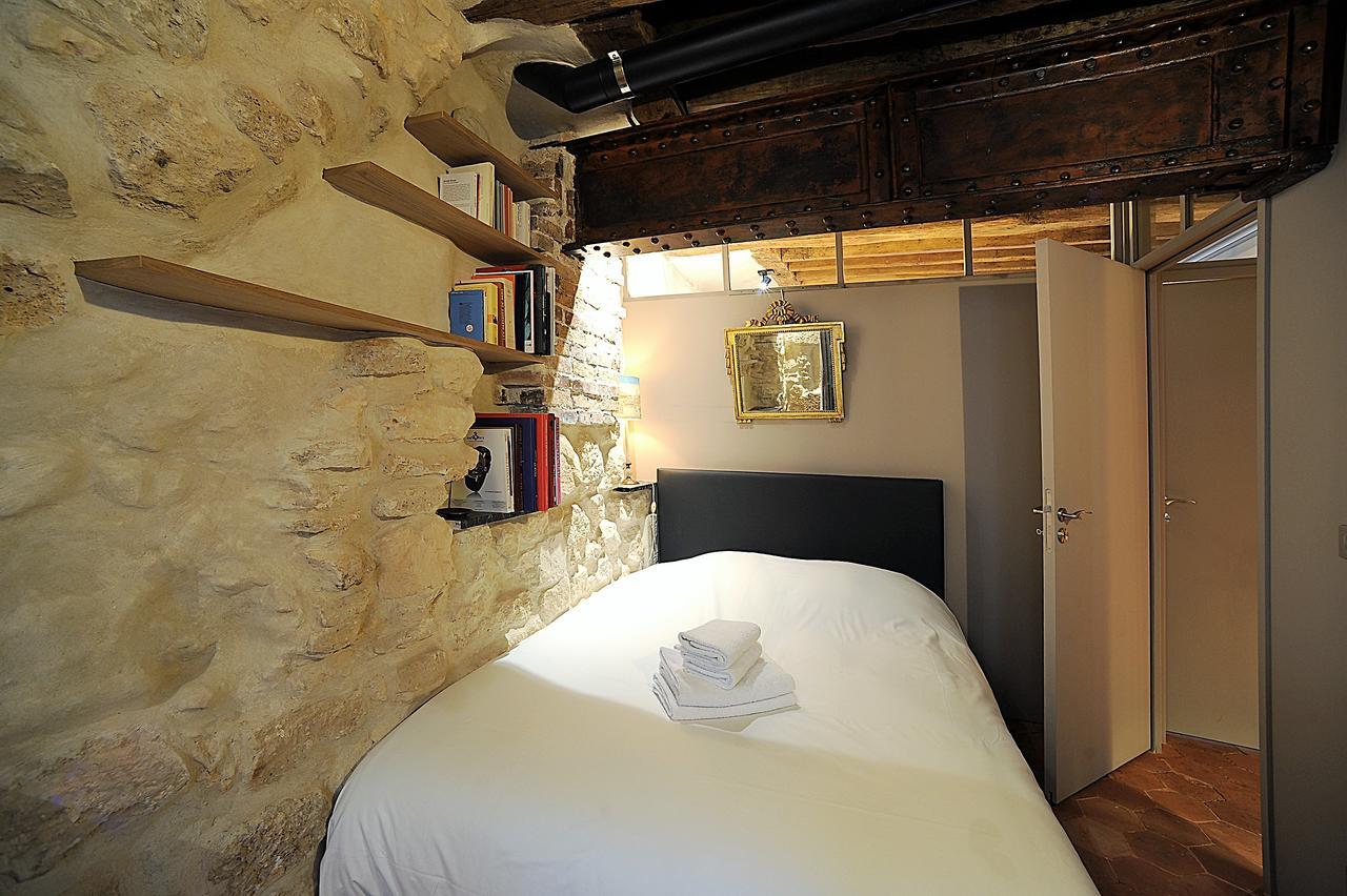 Beautiful Apartment In Historical Marais París Exterior foto